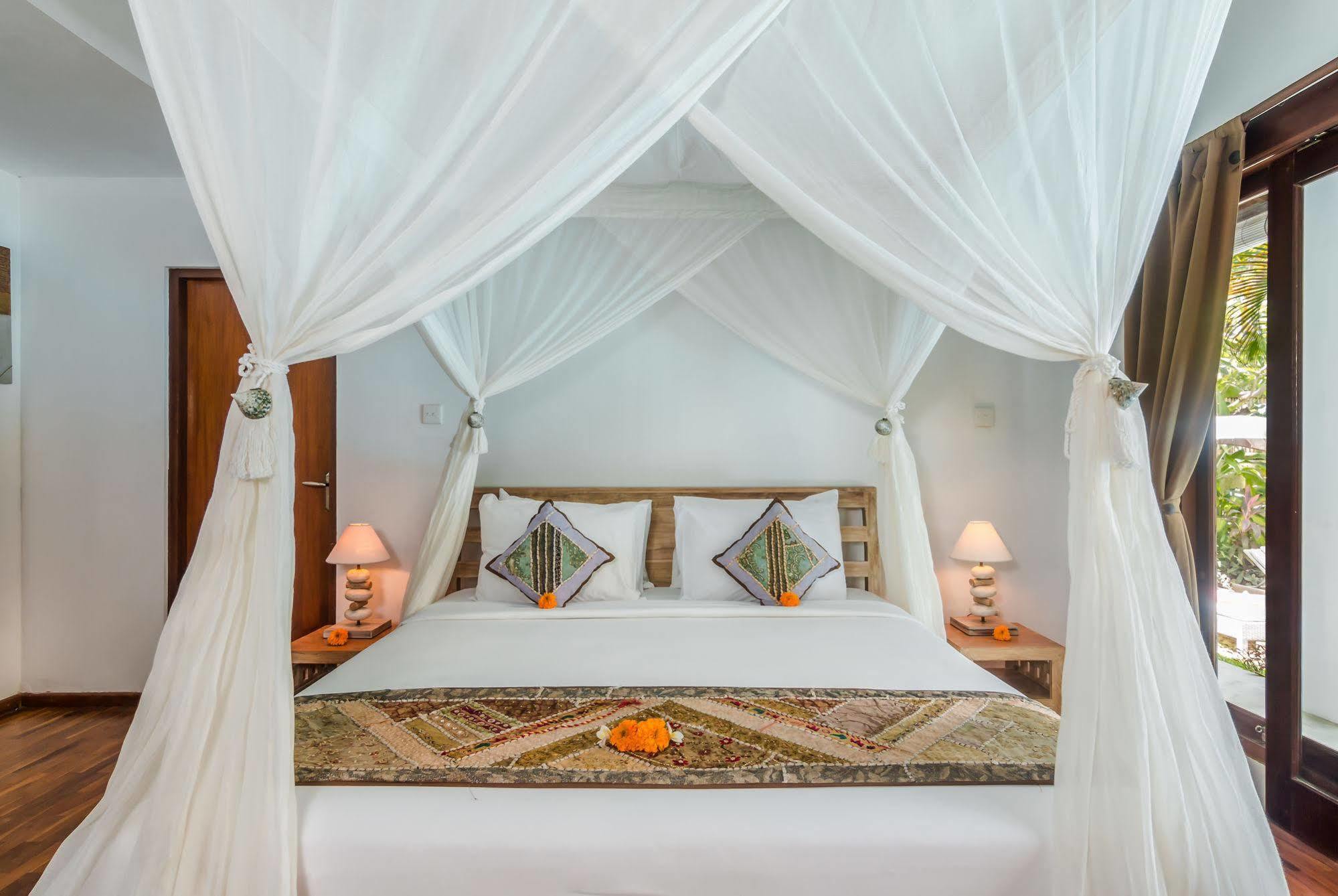 Villa Bisi Seminyak Exterior foto